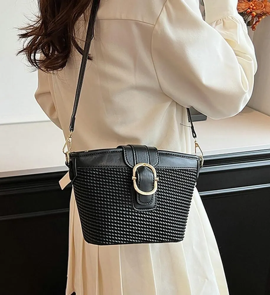 Cute 2025 Designer PU Leather Shoulder Crossbody Handbag for Womens Small Totes Satchel Clutch