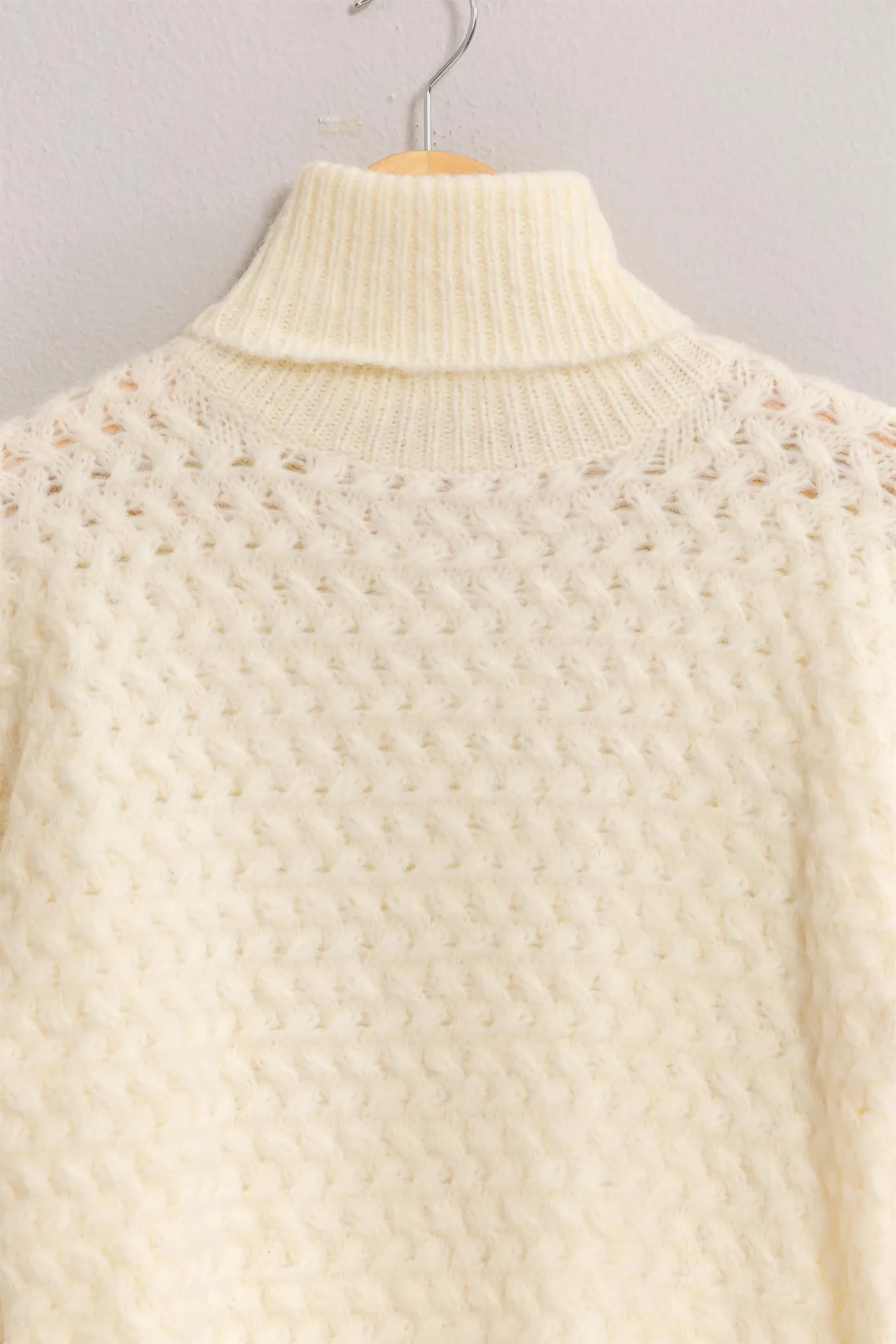 DZ24F608-Turtleneck Sweater