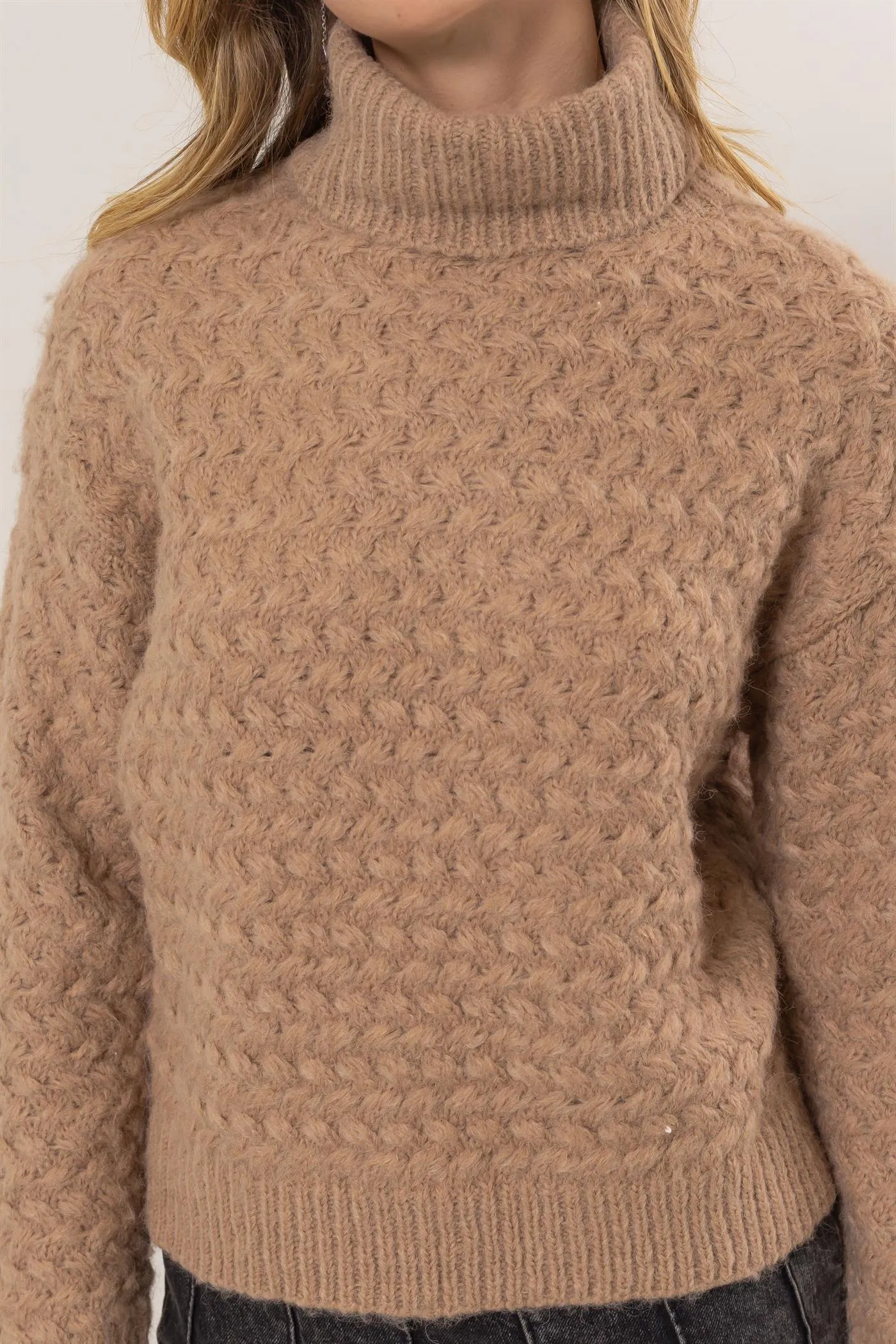 DZ24F608-Turtleneck Sweater