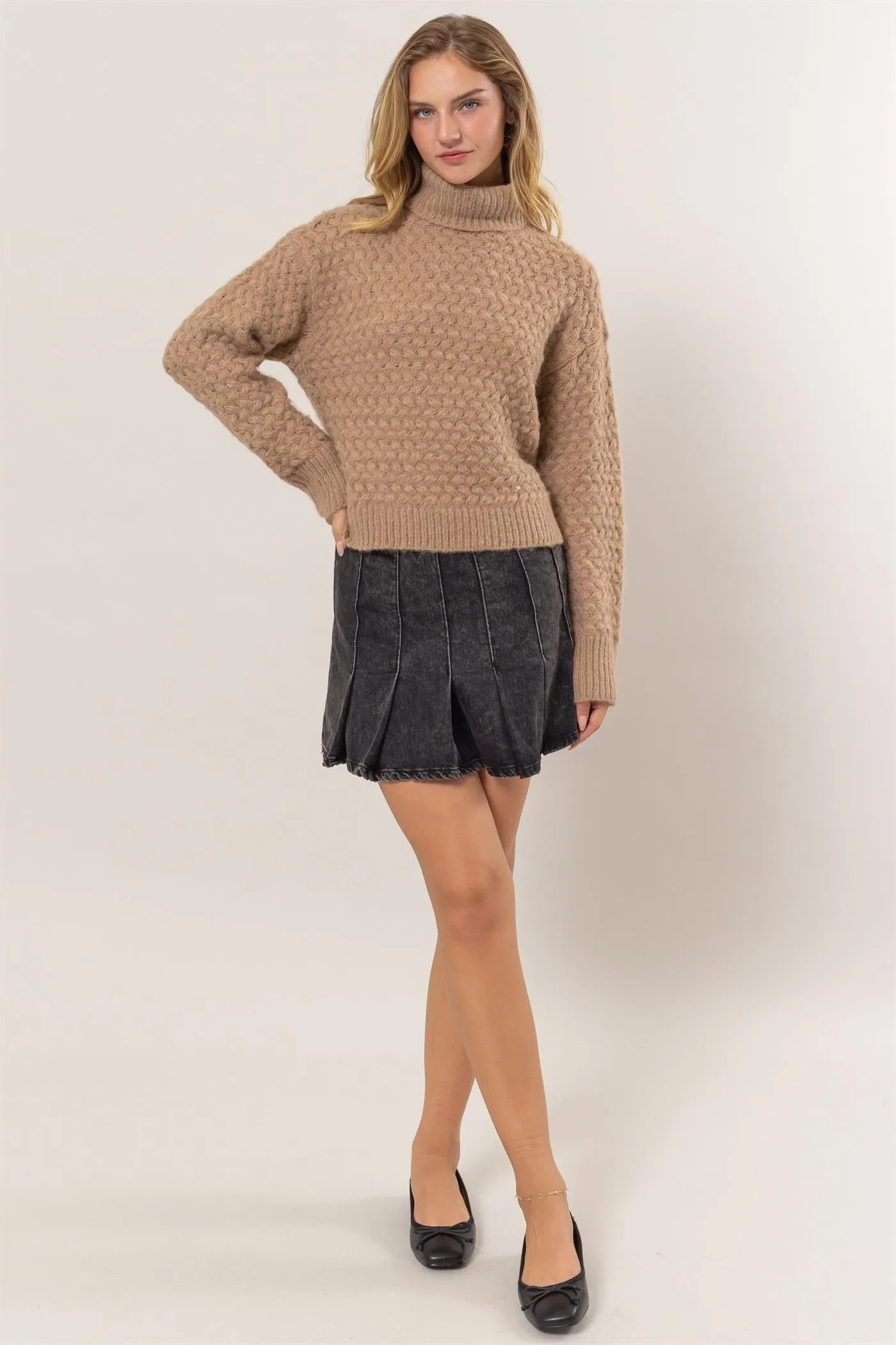 DZ24F608-Turtleneck Sweater