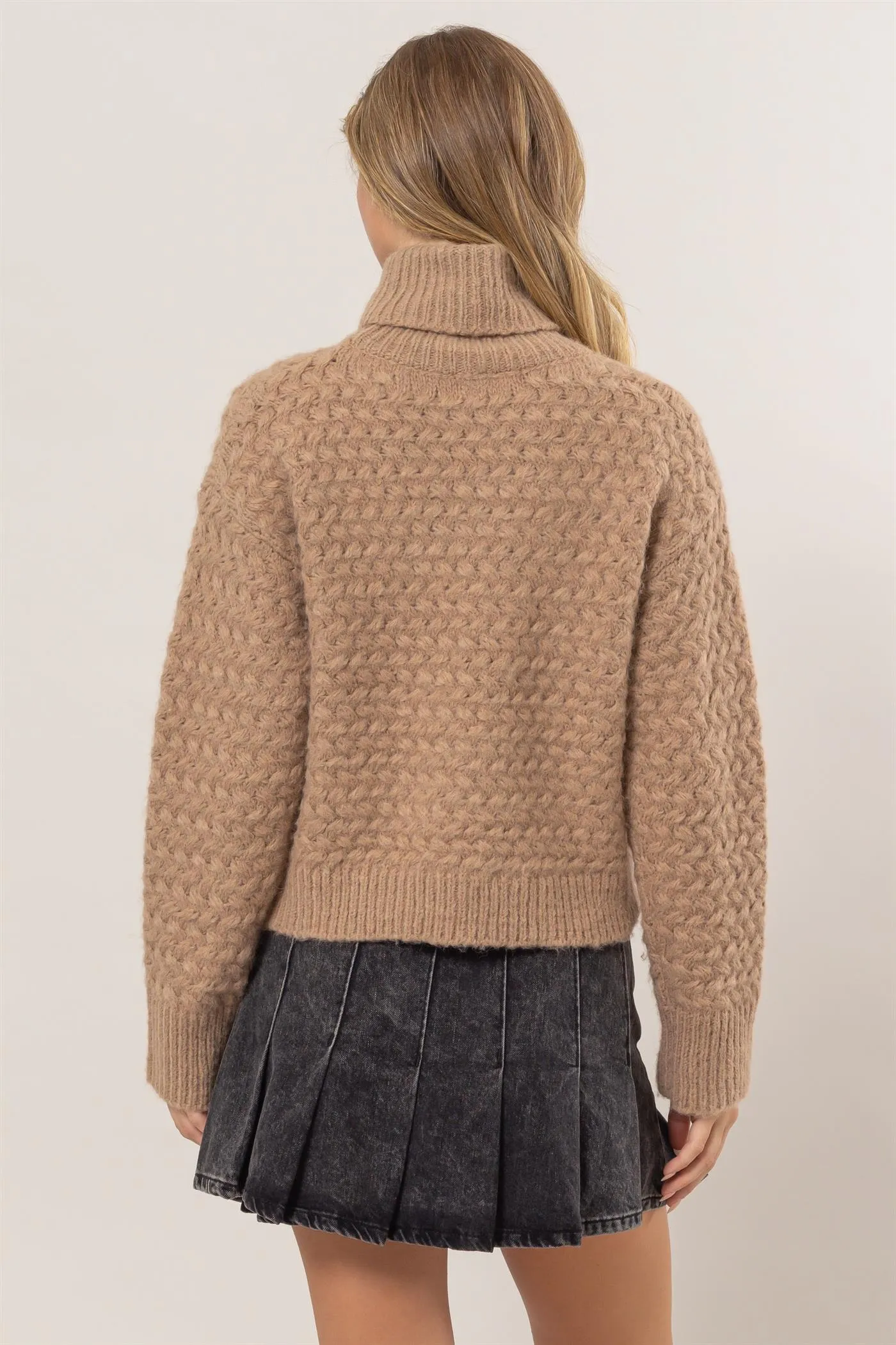 DZ24F608-Turtleneck Sweater