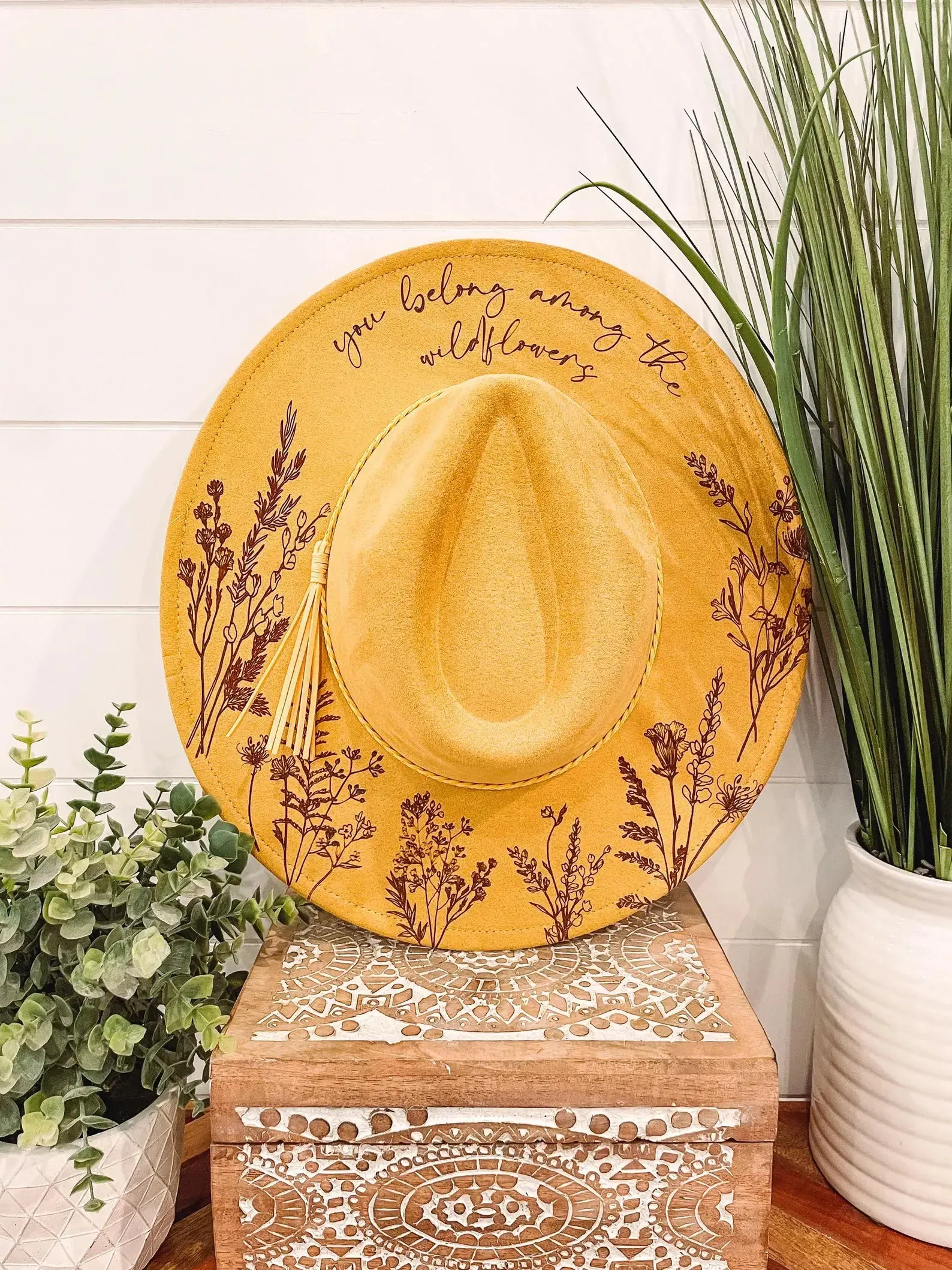 Engraved Floral Hat: Khaki