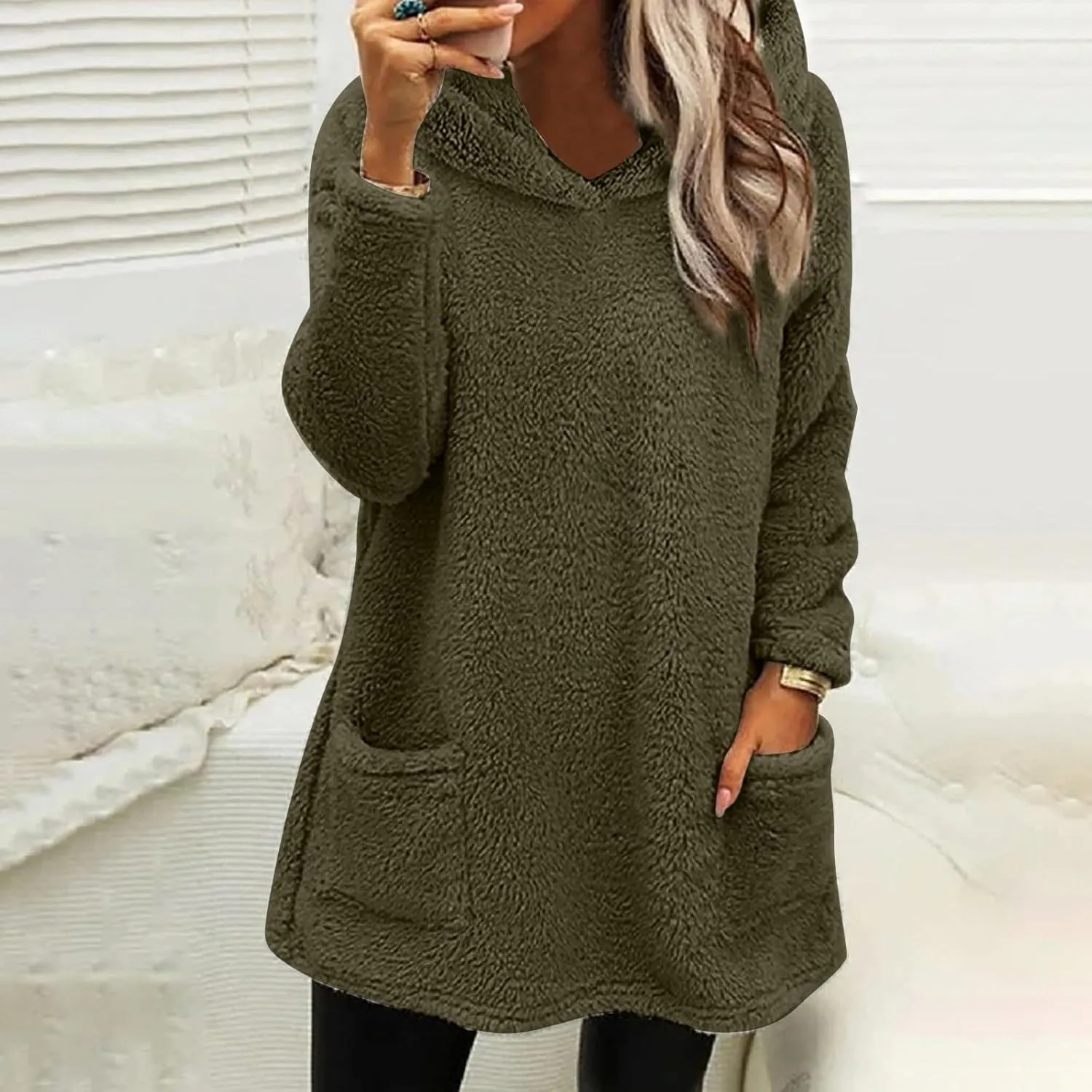 Fuzzy Fleece Pullover Women Sherpa Lined Crewneck Sweatshirts 2024 Trendy Winter Warm Faux Fur Loungewear with Pockets