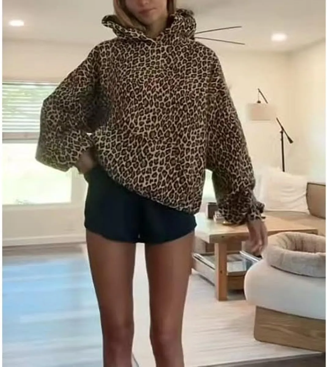 GGOOB Oversized Leopard Print Hoodie Y2k Cheetah Graphic Pullover Hooded Sweatshirt 2000s Streetwear