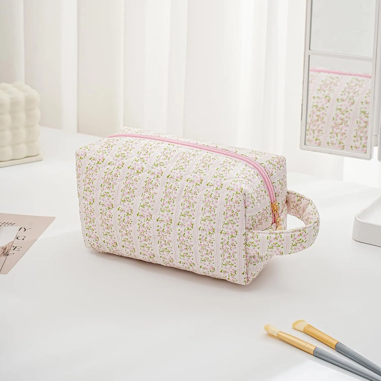 Gleyemor Cute Small Quilted Makeup Bag for Women, Floral Cotton Cosmetic Bag, Toiletry Pouch Travel Essentials Christmas Gifts (Pink Floral)