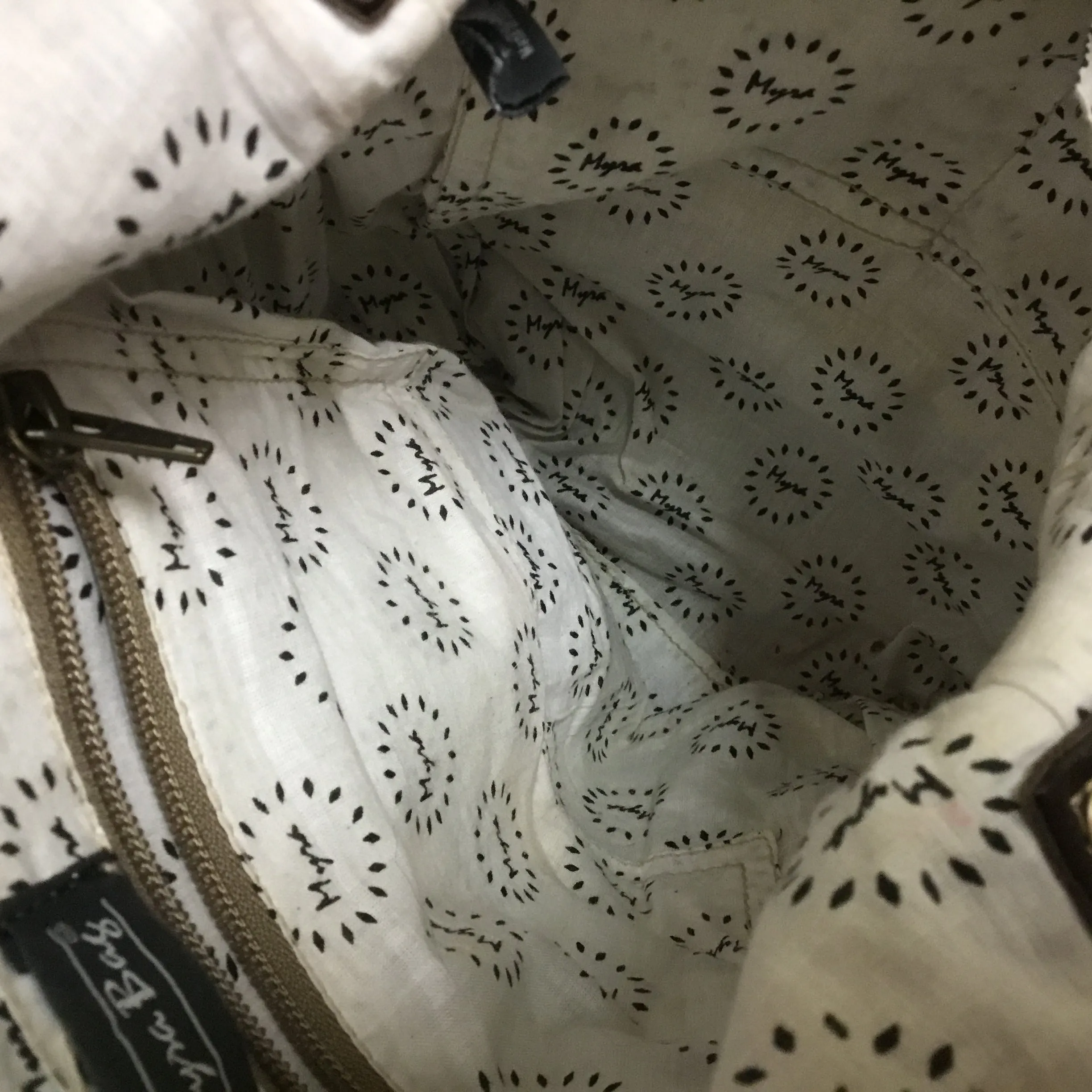 Handbag By Myra, Size: Medium