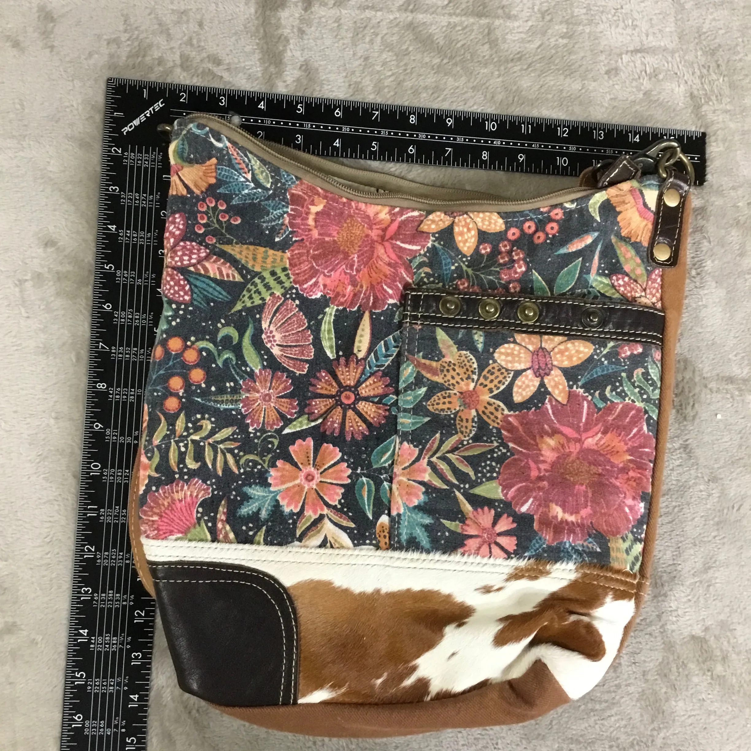 Handbag By Myra, Size: Medium