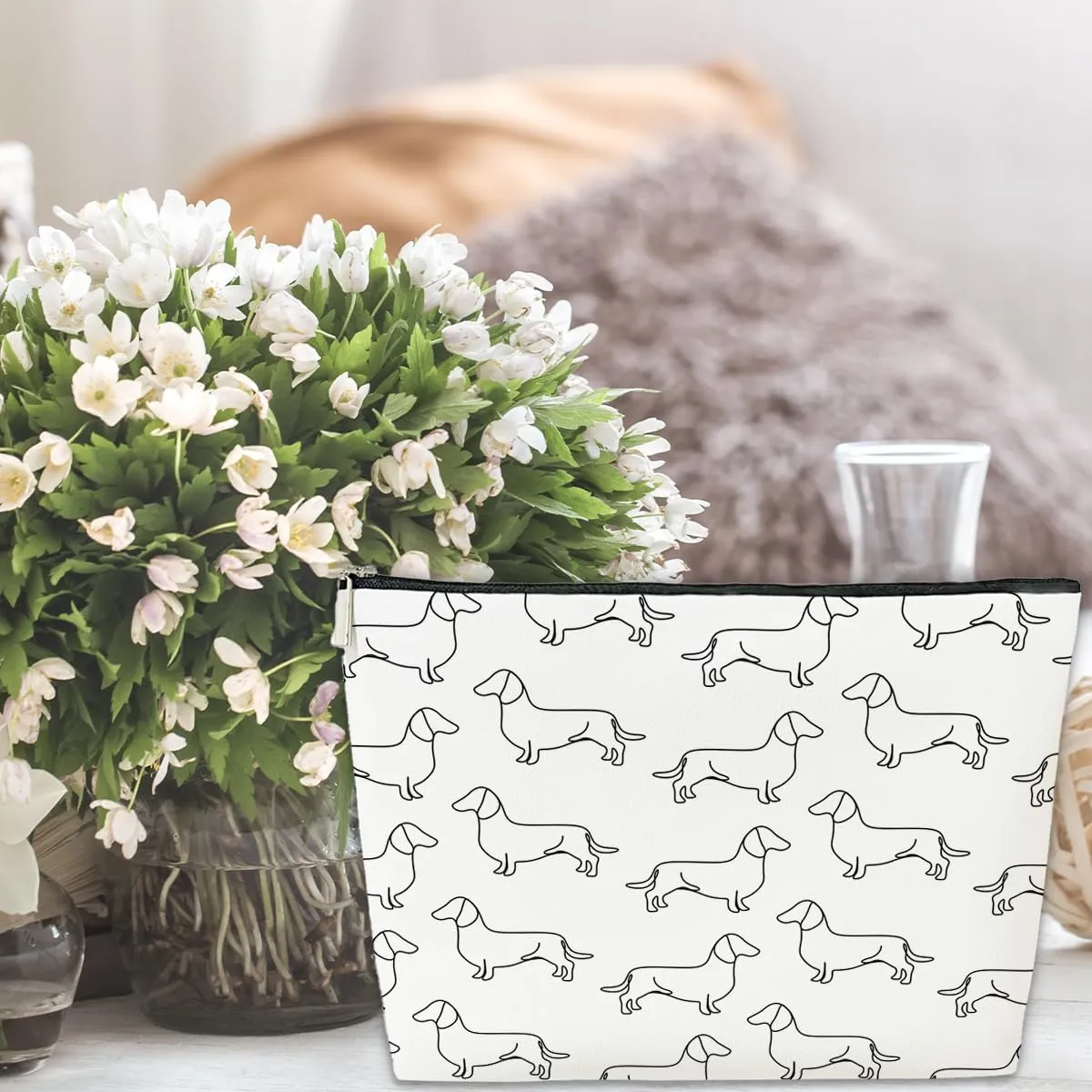 JioJio Chan Dachshund Gifts for Women Makeup Bag, Cute Dachshund Mom Gifts Line Art PU Leather Cosmetic Bag for Purse, Weiner Dog Makeup Pouch