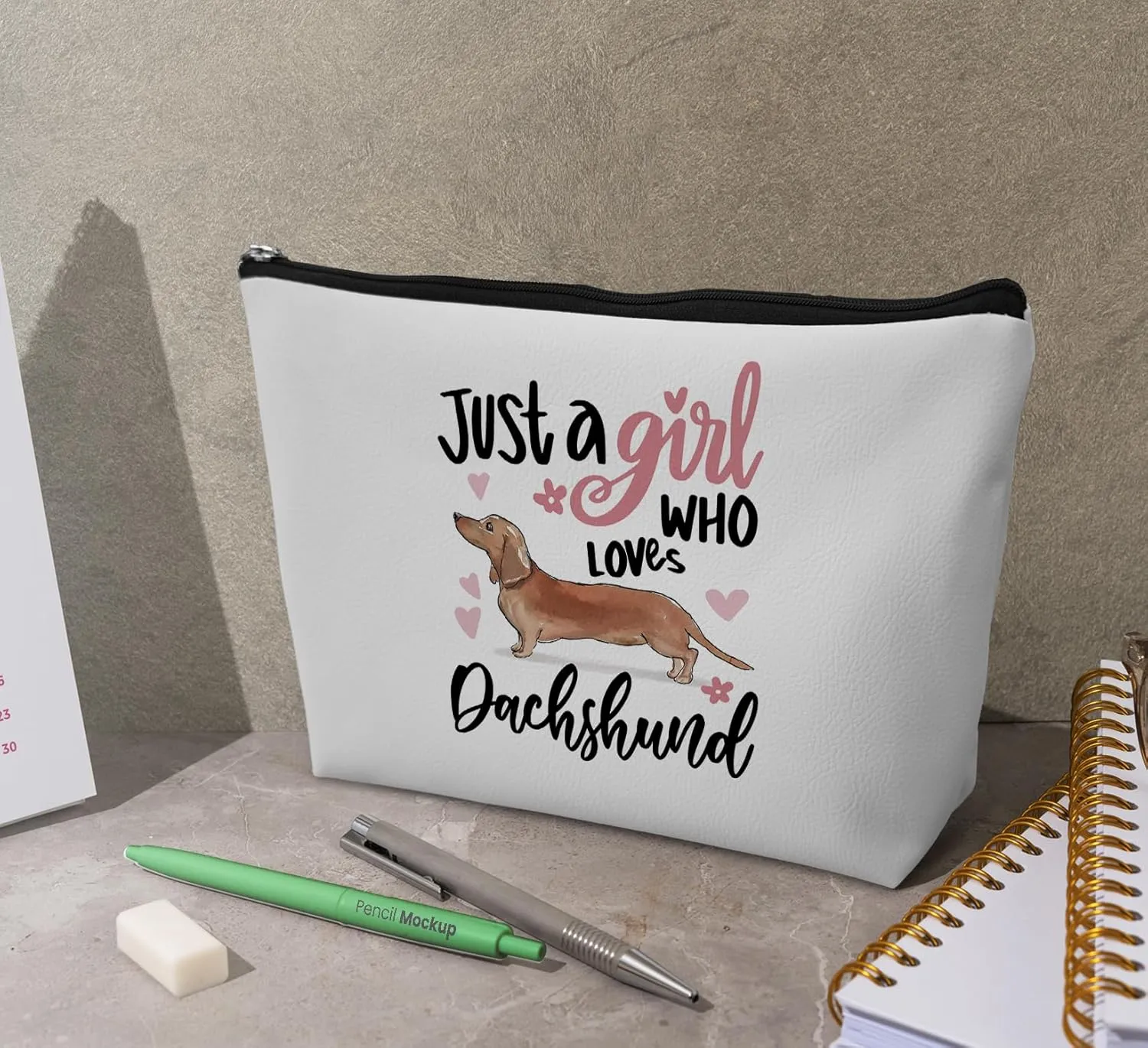Just A Girl Who Loves Dachshund Makeup Bag,Cute Sausage Dog Puppy Leather Travel Makeup Pouch,Cosmetic Bag Zipper Pouch for Women,Travel Organizer Pouch Small Makeup Bag for Purse
