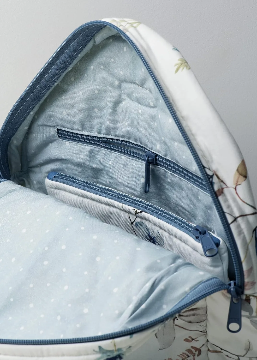 Maison d' Hermine Backpack for Women Men Cotton Shoulder Multipurpose Rucksack with Small Pouch Lightweight Multi Pocket Bag for Travel Work Beach Daypack Perfect for Gift (Ice Florals)