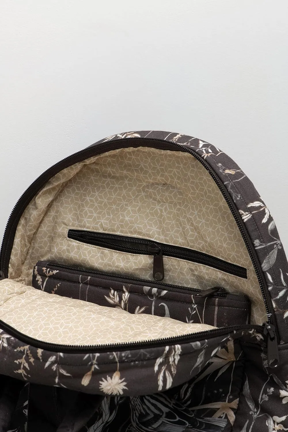 Maison d' Hermine Backpack for Women Men Cotton Shoulder Multipurpose Rucksack with Small Pouch Lightweight Multi Pocket Bag for Travel Work Beach Daypack Perfect for Gift (Meadow Florals)