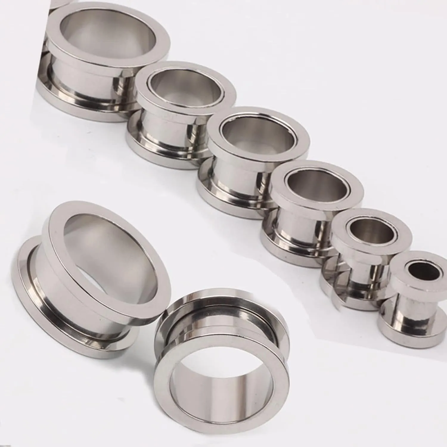 Piercing Jewelry 2Pieces 14G Piercing Jewelry Stainless Steel 1.6-25mm Body Jewelry for Men Tunnels Simple Round Tunnel Gauges for Ears Silver