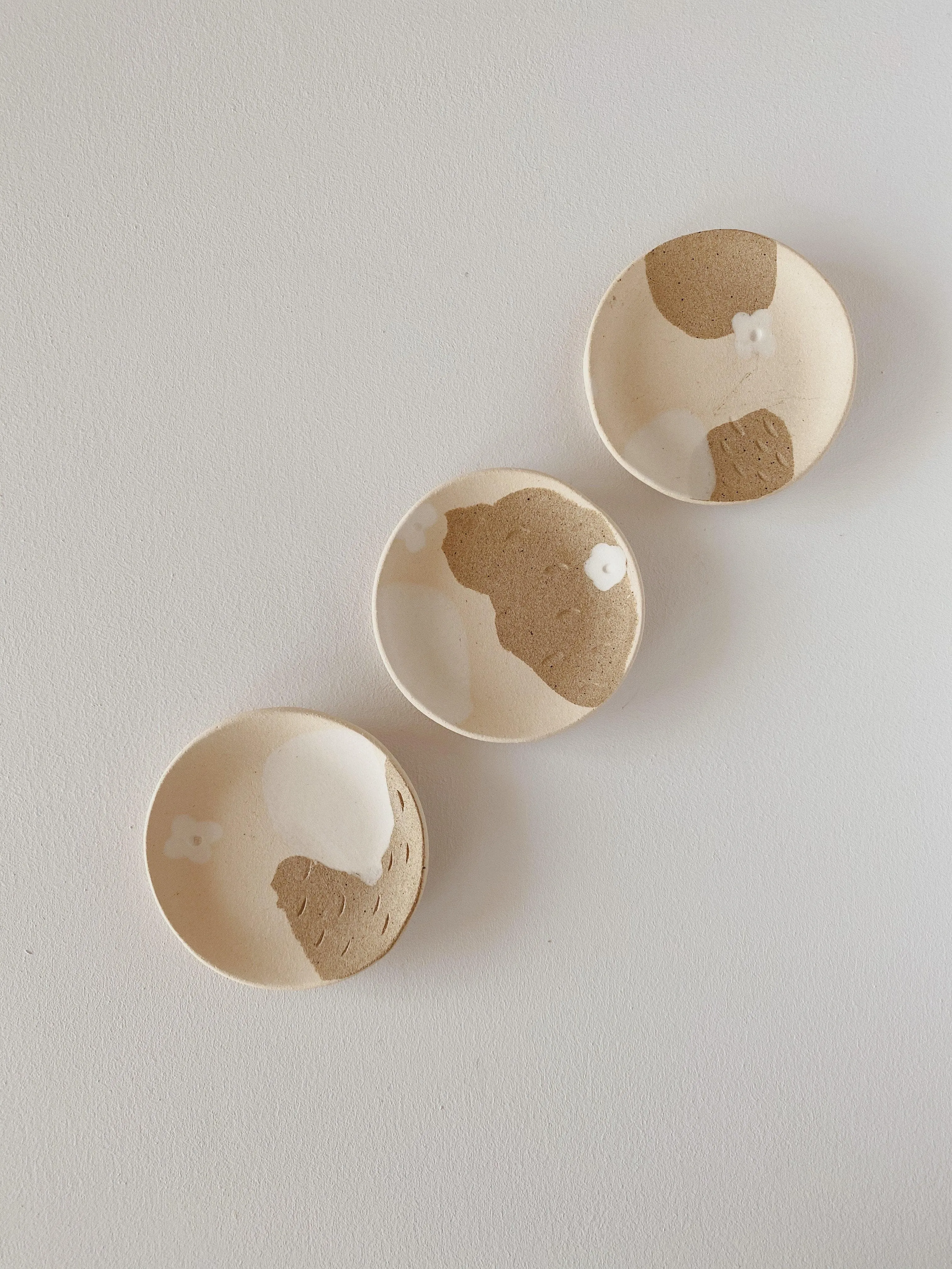 round jewelry dish
