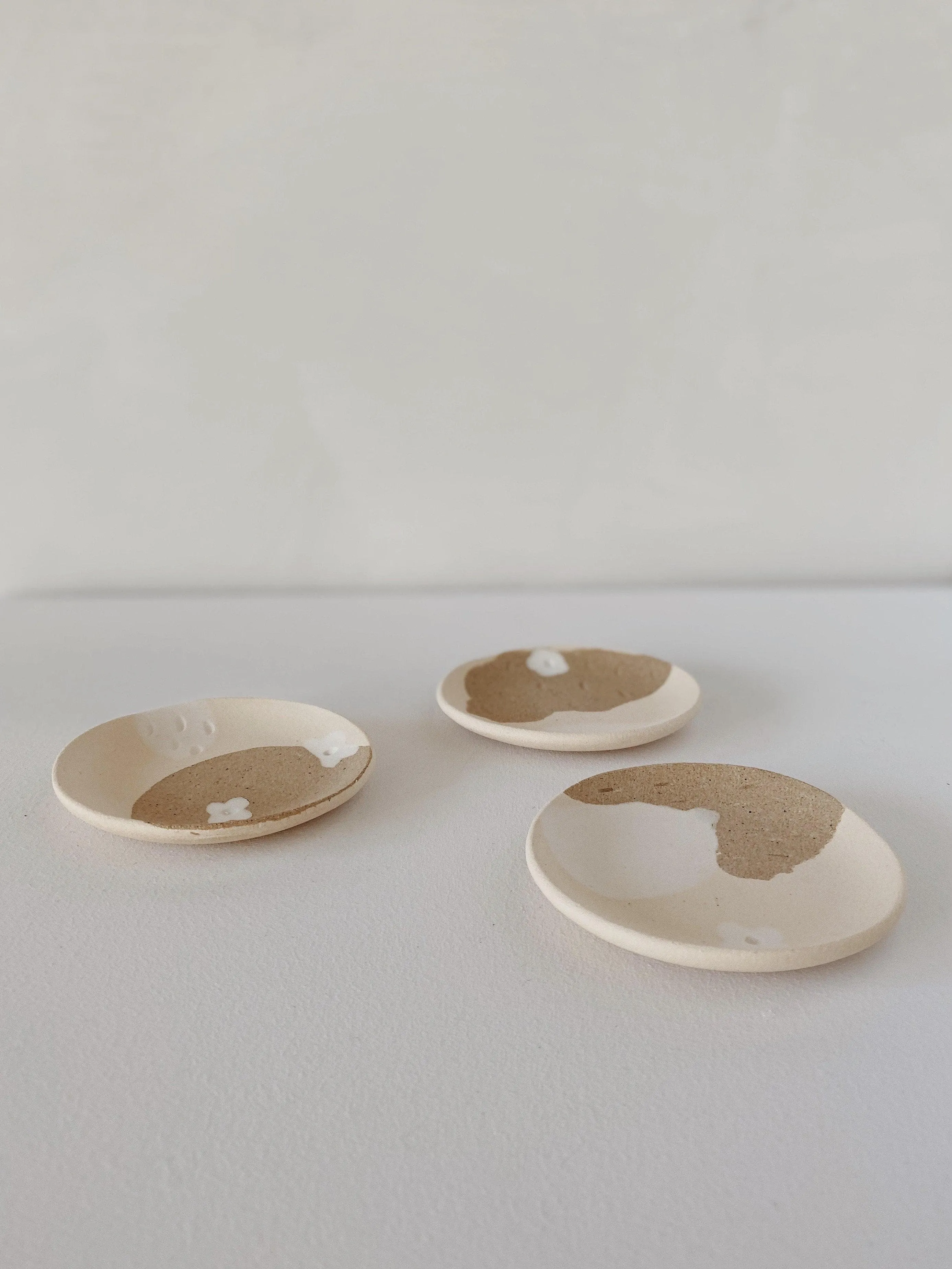 round jewelry dish