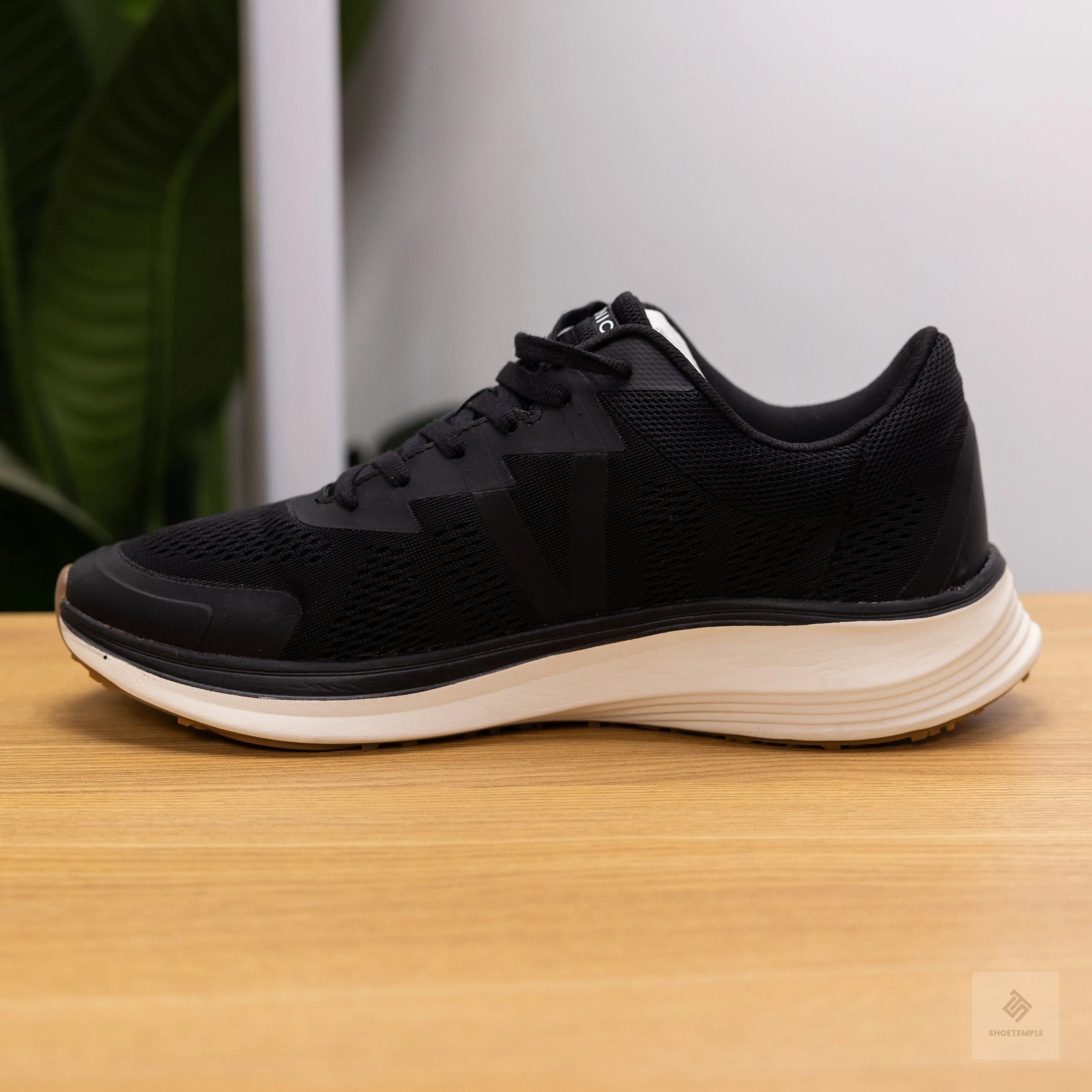 Vionic Limitless Sneaker