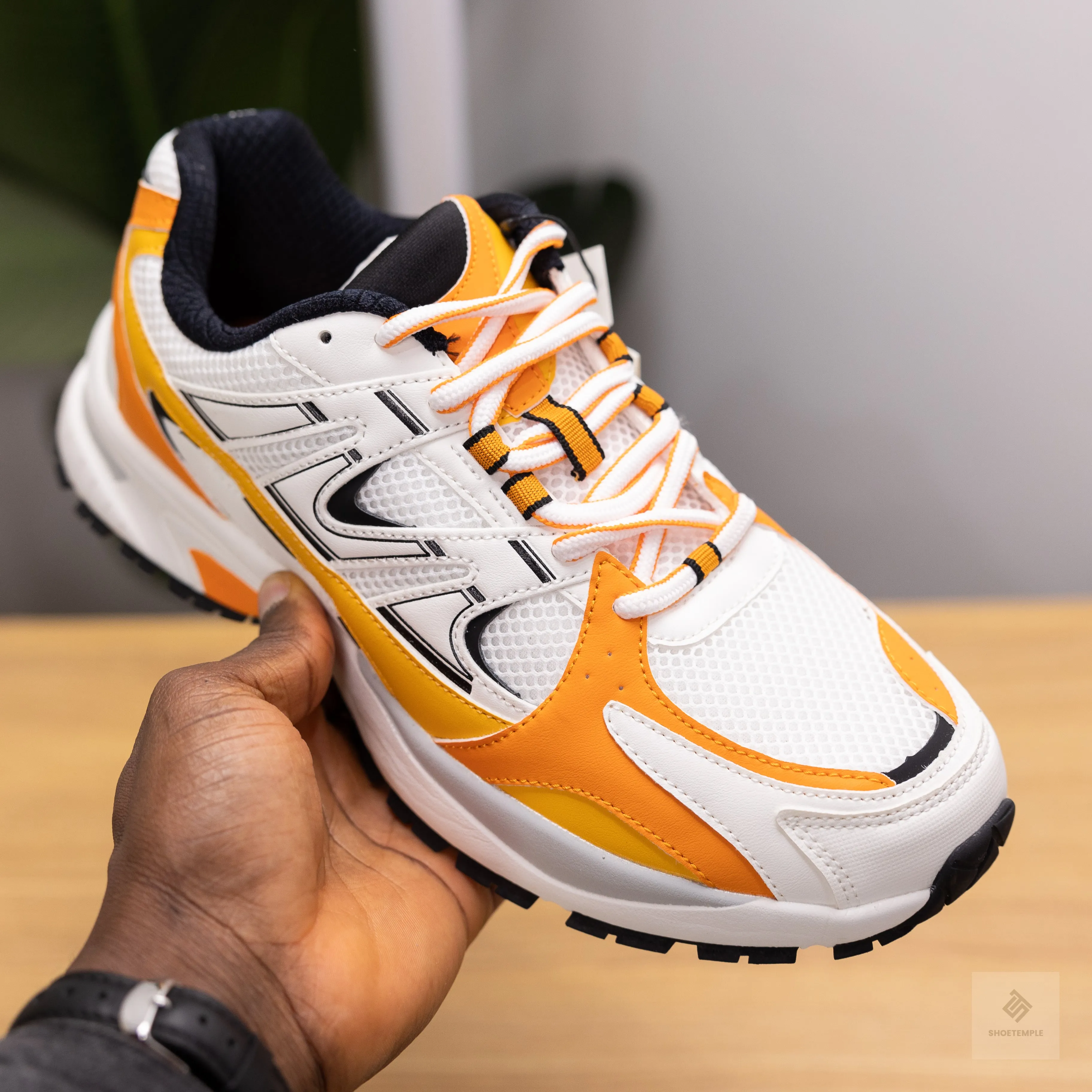 Zara Multi Colored Sneaker